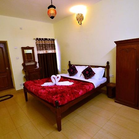 Al Haramain Home Stay Un -Married And Stag Groups Not Allowed Ooty Exterior foto